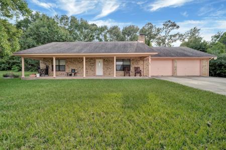 690 Lakeview Drive Loop