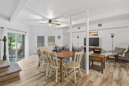 465 Creek Drive