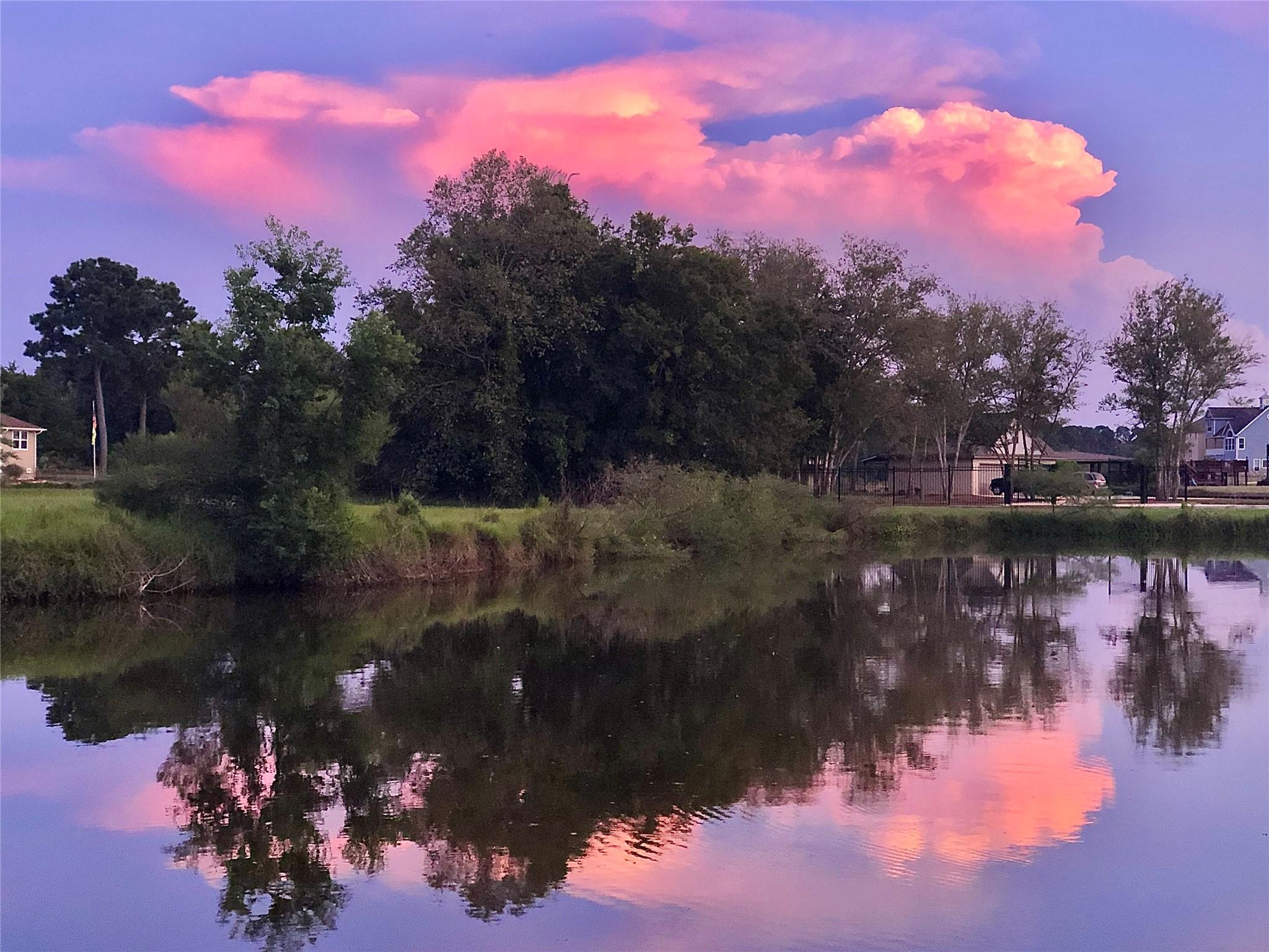 Image 3: Wildwood Shores is FULL of Reflections of Beauty