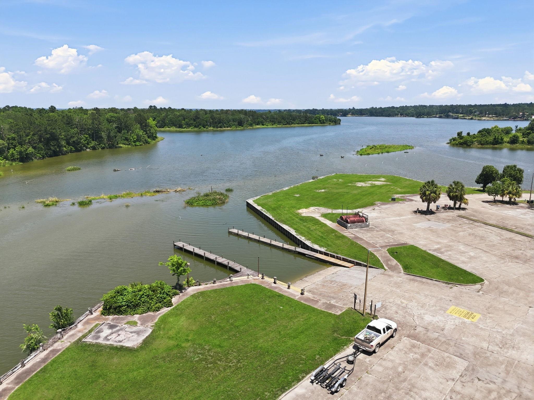 Image 2: Private Waterwood boat ramp and dock.