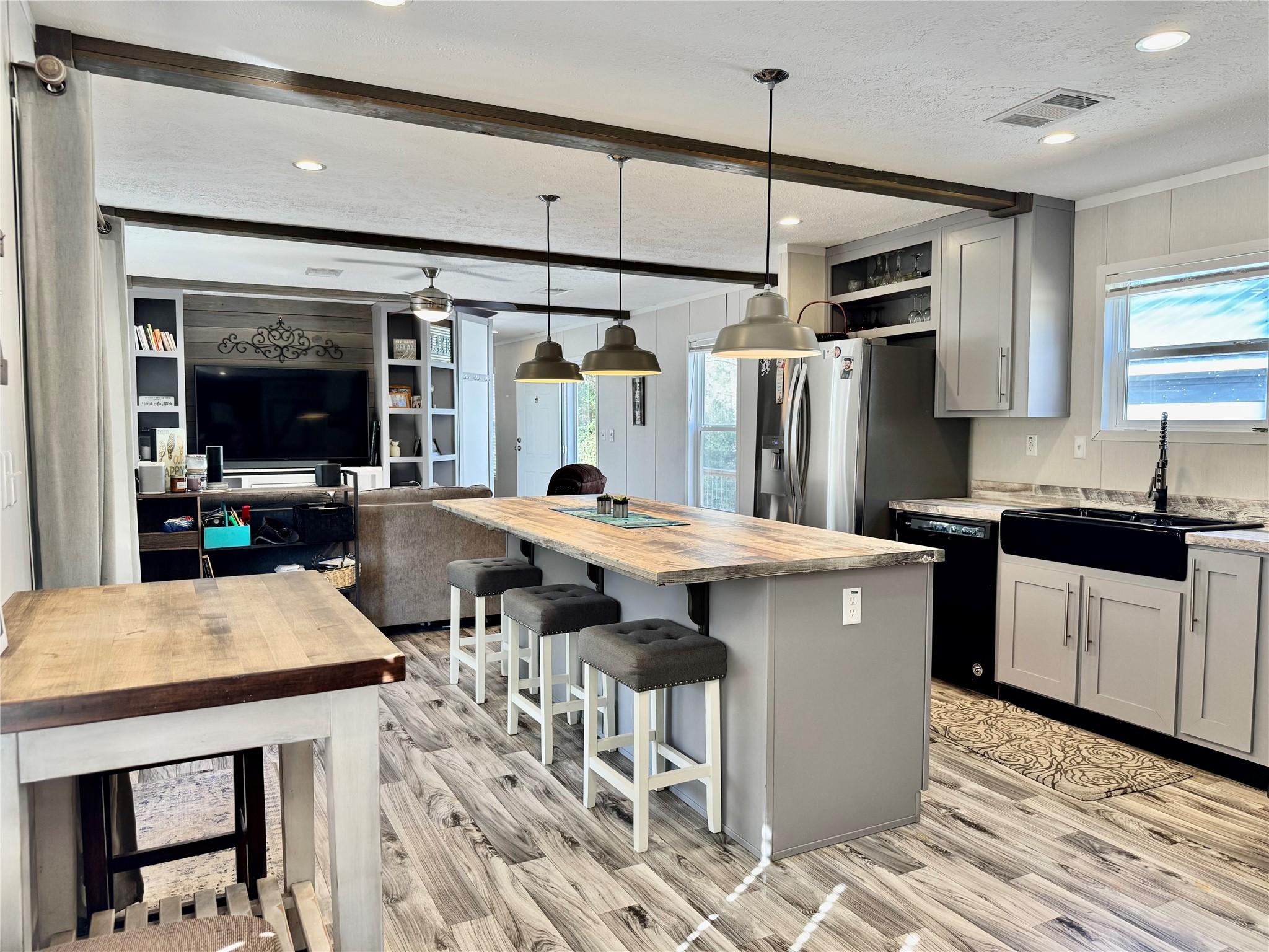 Image 1: Kitchen island