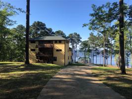 255/209 Laguna Point