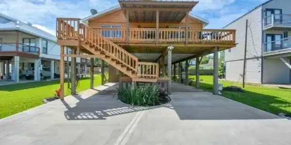 4409 Shady Lake Drive