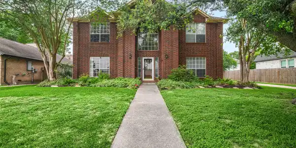 1735 Les Talley Drive