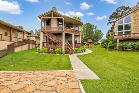 33 Harbour Point Circle