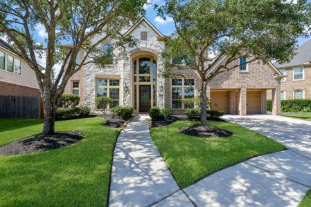 13547 Breakwater Path Loop
