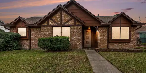 803 Whitecap Drive