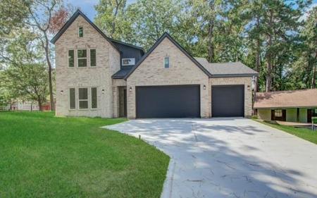 1802 Rollingwood Drive