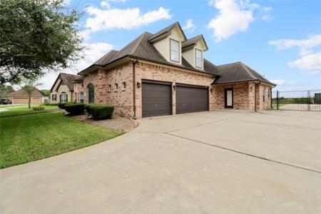 117 Spanish Oak Circle