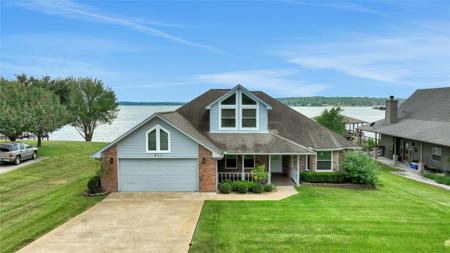 211 Harbour Point Circle