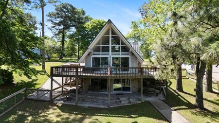 601 Old Post Road