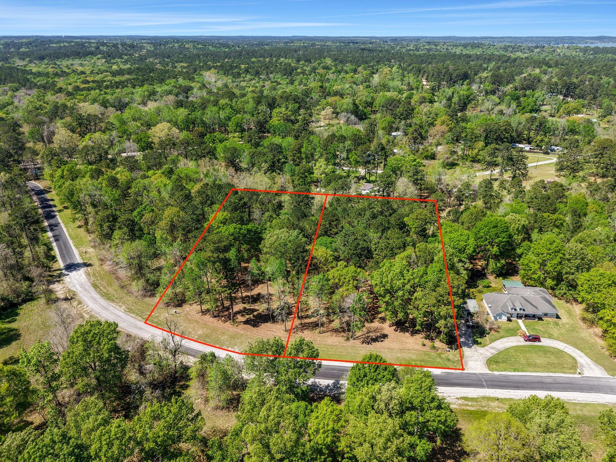 Image 1: Welcome to lots 4 and 5 of Creek Wood Bend - LOT L