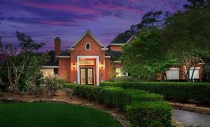 11 Shoreline Point Drive