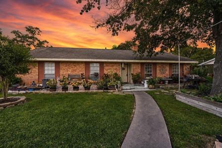 1409 Cedarbrook Court