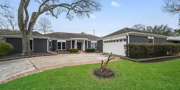 1306 Woodland Drive
