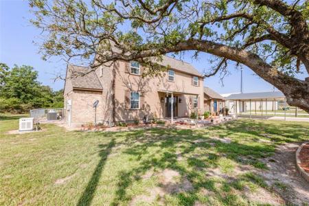 18 Deerfield Drive