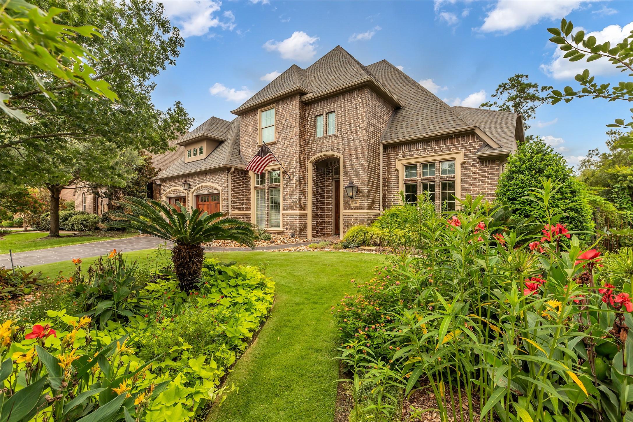 Image 1: Beautiful Darling Built Home with lush landscaping