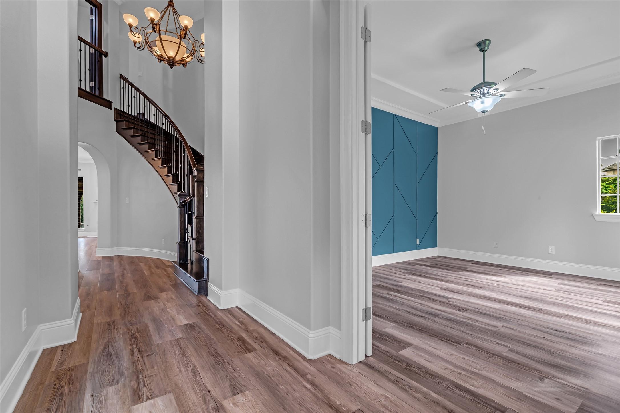 Image 3: Impressive 2 story entry with LVP floor all down s