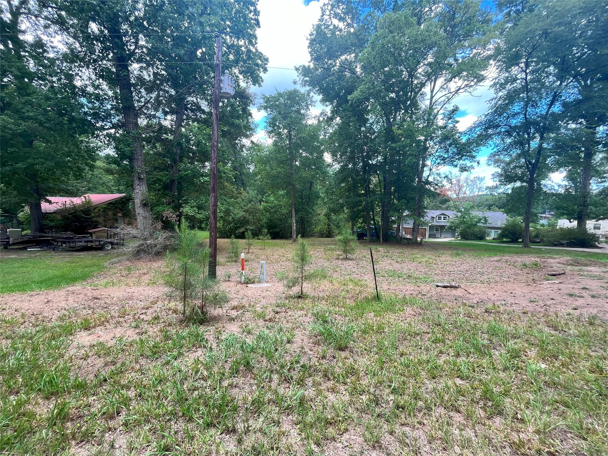 Image 3: Lot is between 2 homes- 81 Little Creek and 101 Li