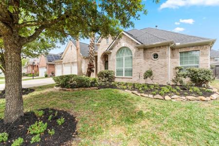 7106 Wedgehollow Court