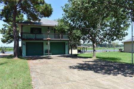 75 Lakeway Drive