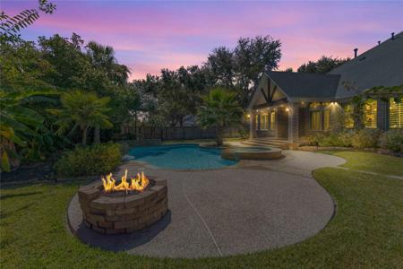 6102 Riverchase Trail