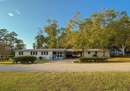 266 Apple Grove