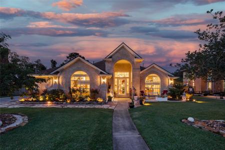 911 Lake Country Drive