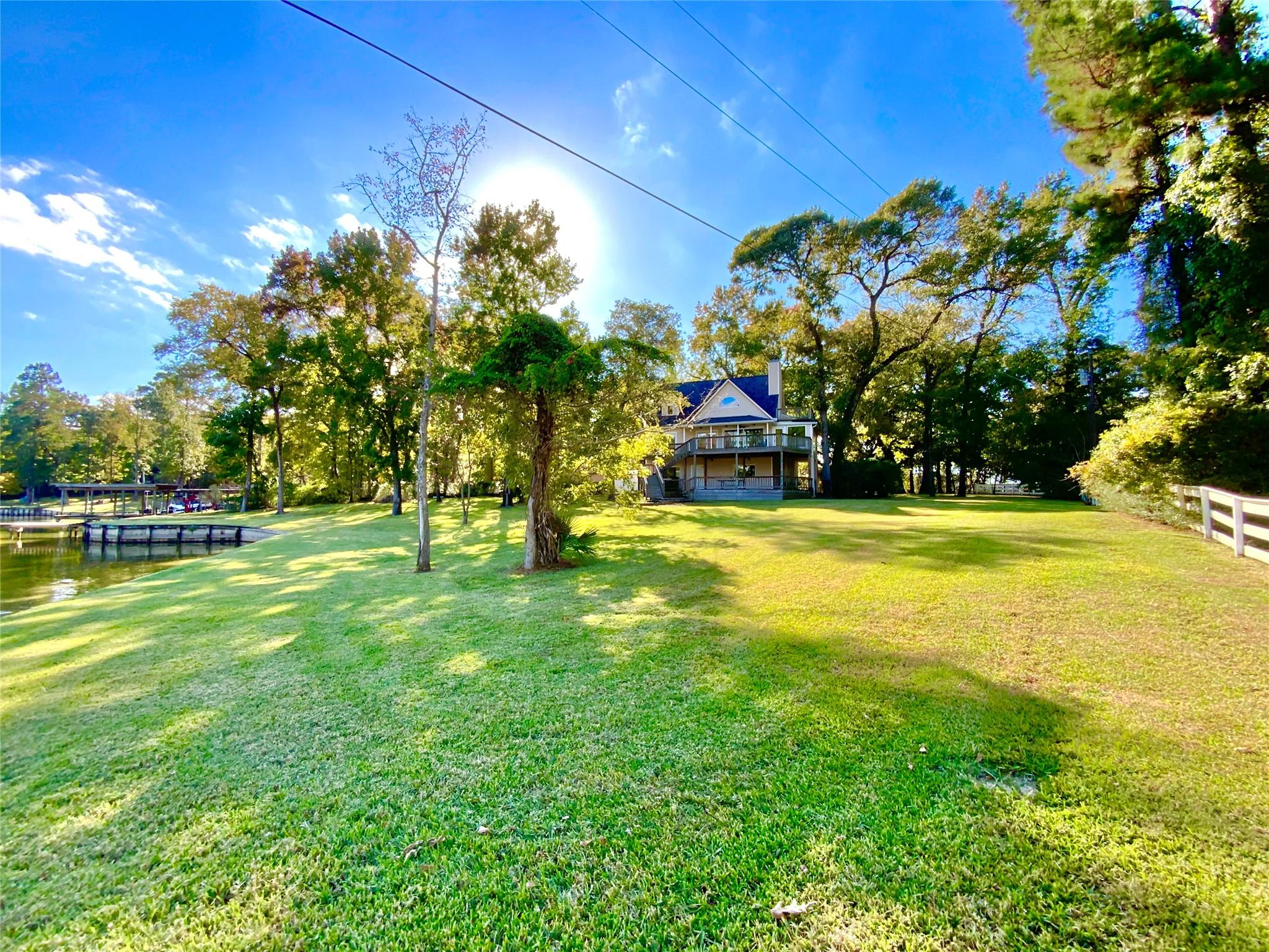 Image 4: Approx 1/2 Acre of Private Waterfront Haven