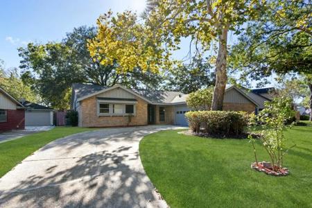 18202 Blanchmont Lane
