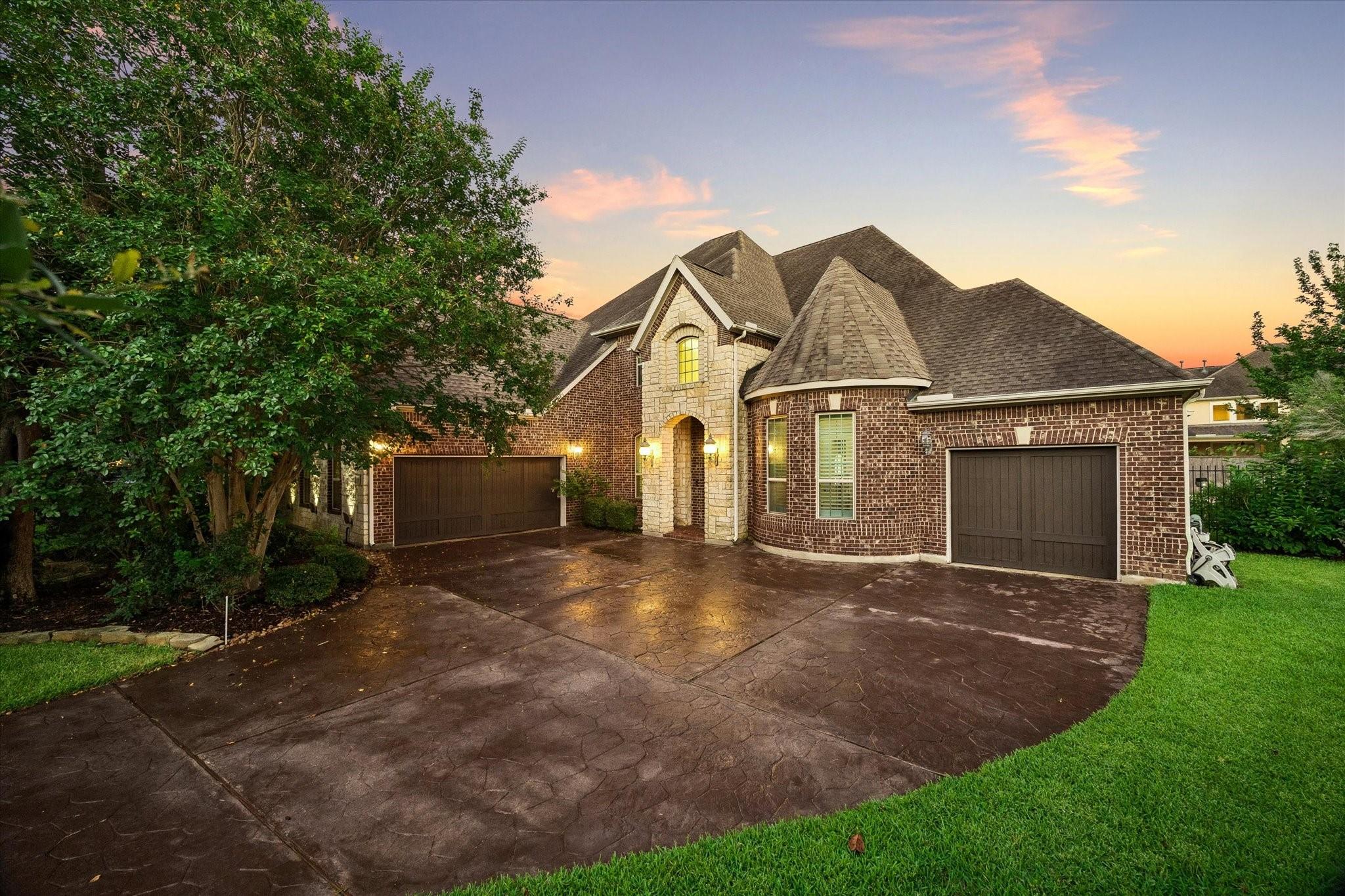 Image 1: Crafted by acclaimed builder Toll Brothers, this e