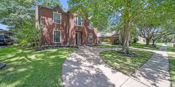 1711 E Hedgecroft Drive