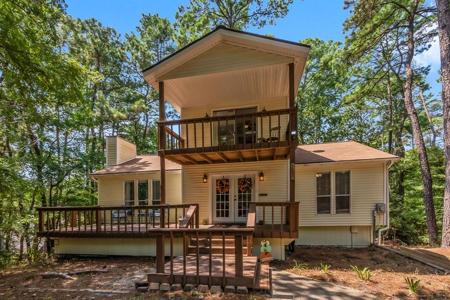 180 Sunny Hill Drive