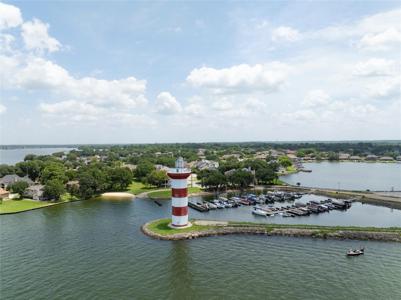 1436 Bowsprit Point