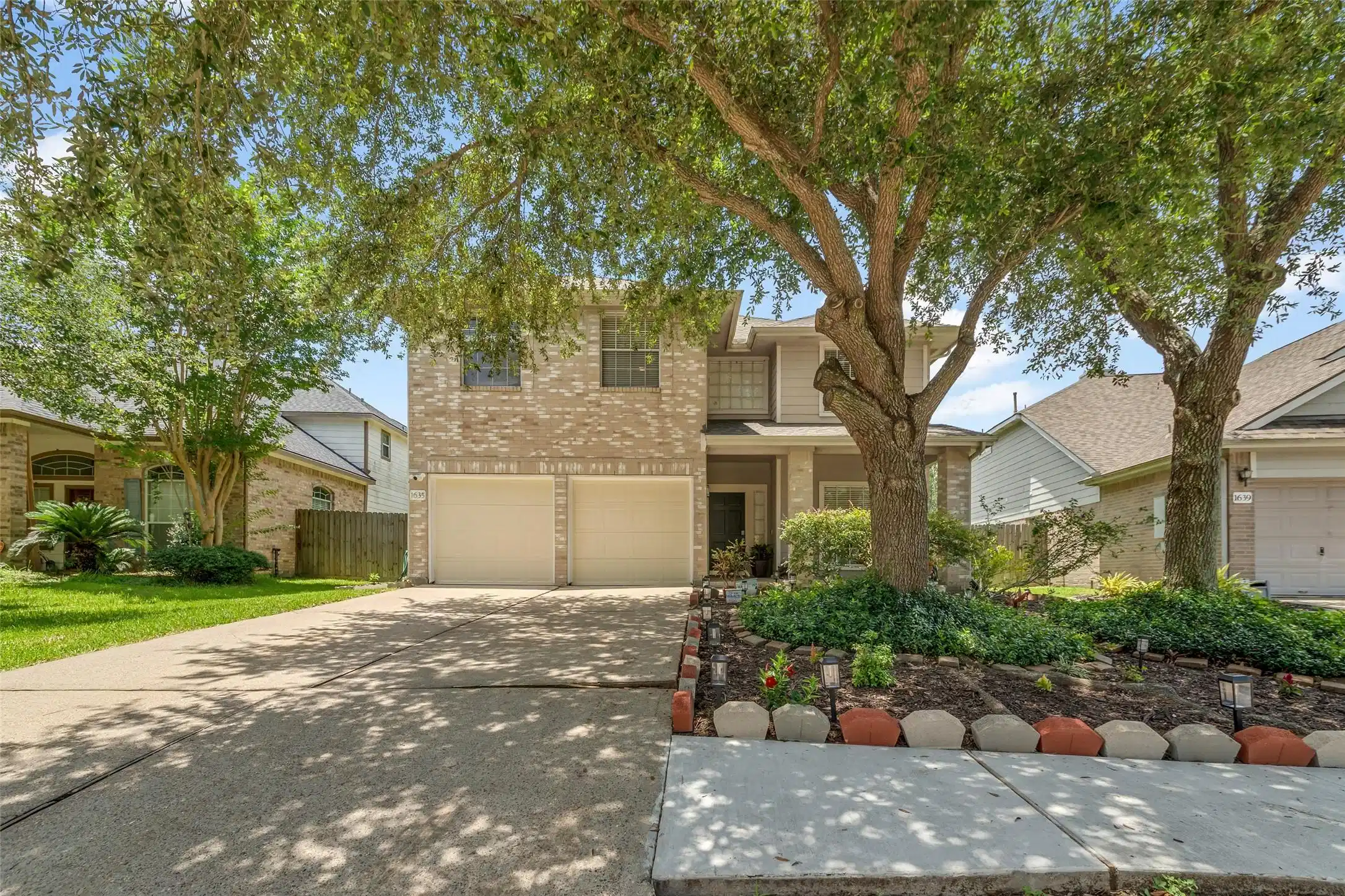 Image 1: Welcome to Pebble Banks Lane. This home has new si