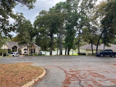 20304 Oak Hill Court