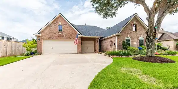 3810 Coral Circle