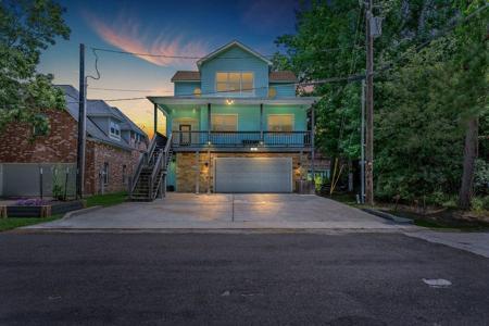 101 Lakeway Drive