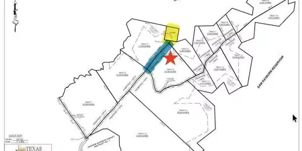 Image 4: Blue line &ndash; This shows the road access leading dir