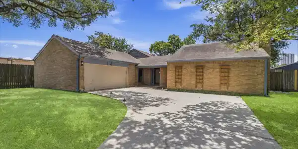 4330 Shady Springs Drive