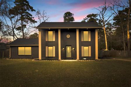 2202 Papoose Trail