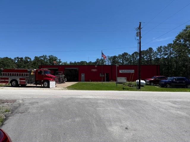 Image 2: Local Fire Station just a mile away for better ins
