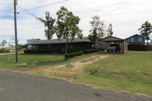 300 S Oak Lee Drive