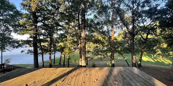 6 Beechwood Drive