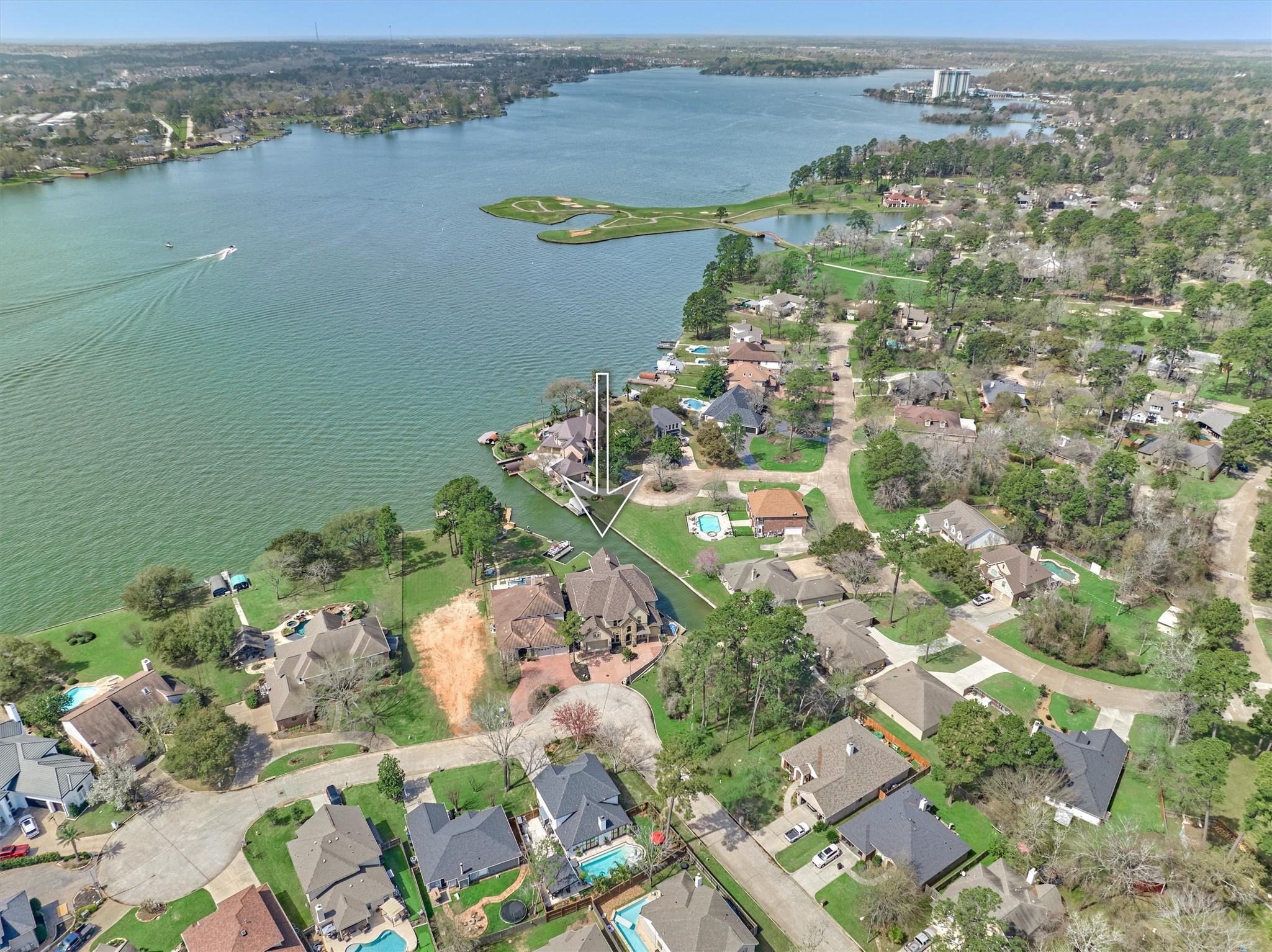 Image 3: A short boat ride from this home will take you to