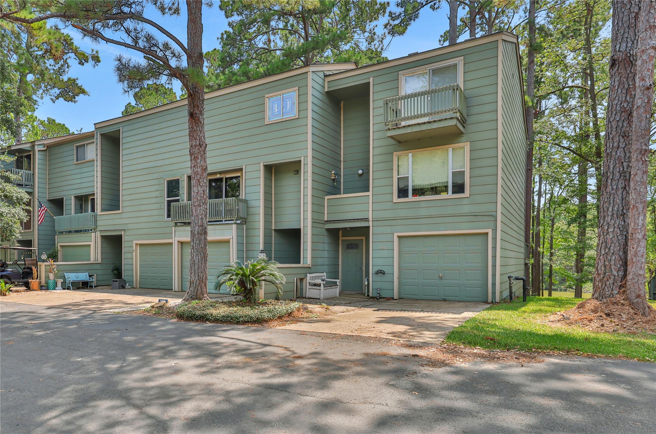 Image 1: Welcome to 146 Villa Way in Cape Royale