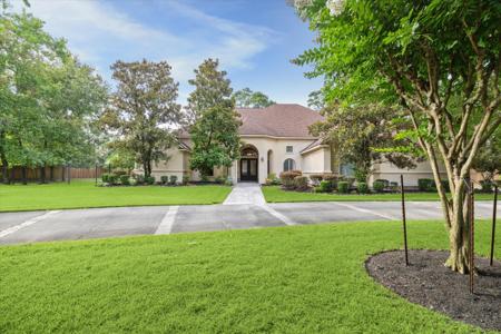22 Kings Lake Estates Boulevard