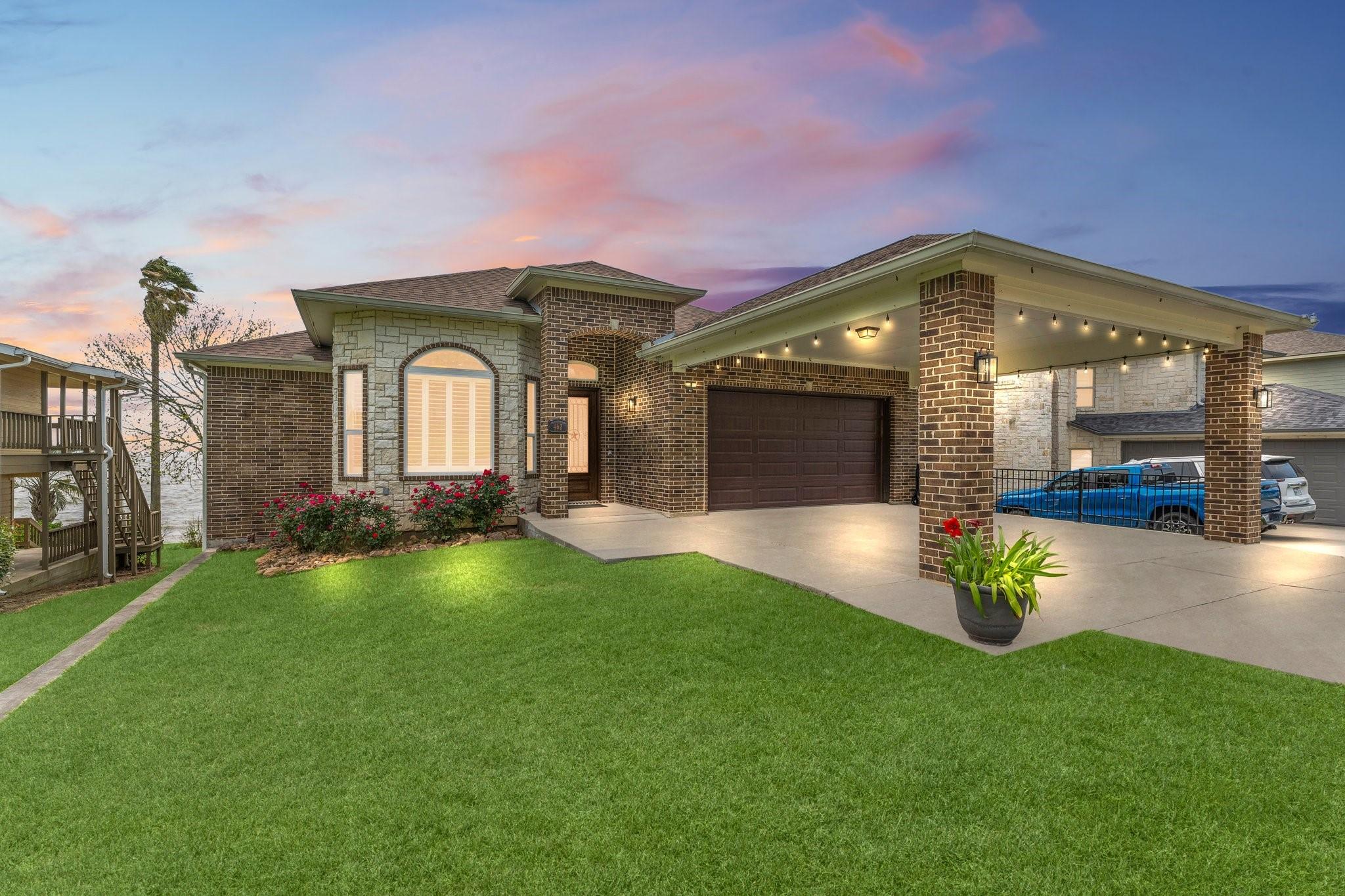 Image 1: Welcome to this gorgeous lake home