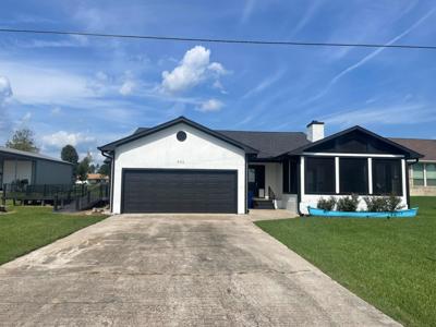 433 W Cattle Dr