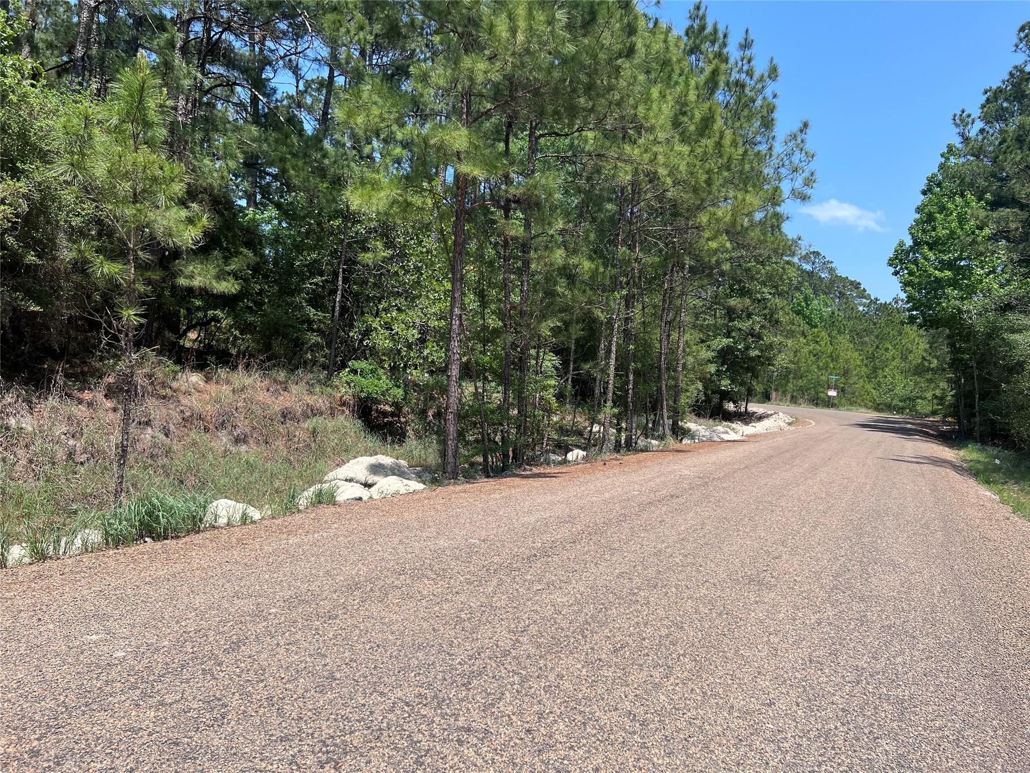 Image 3: nice road